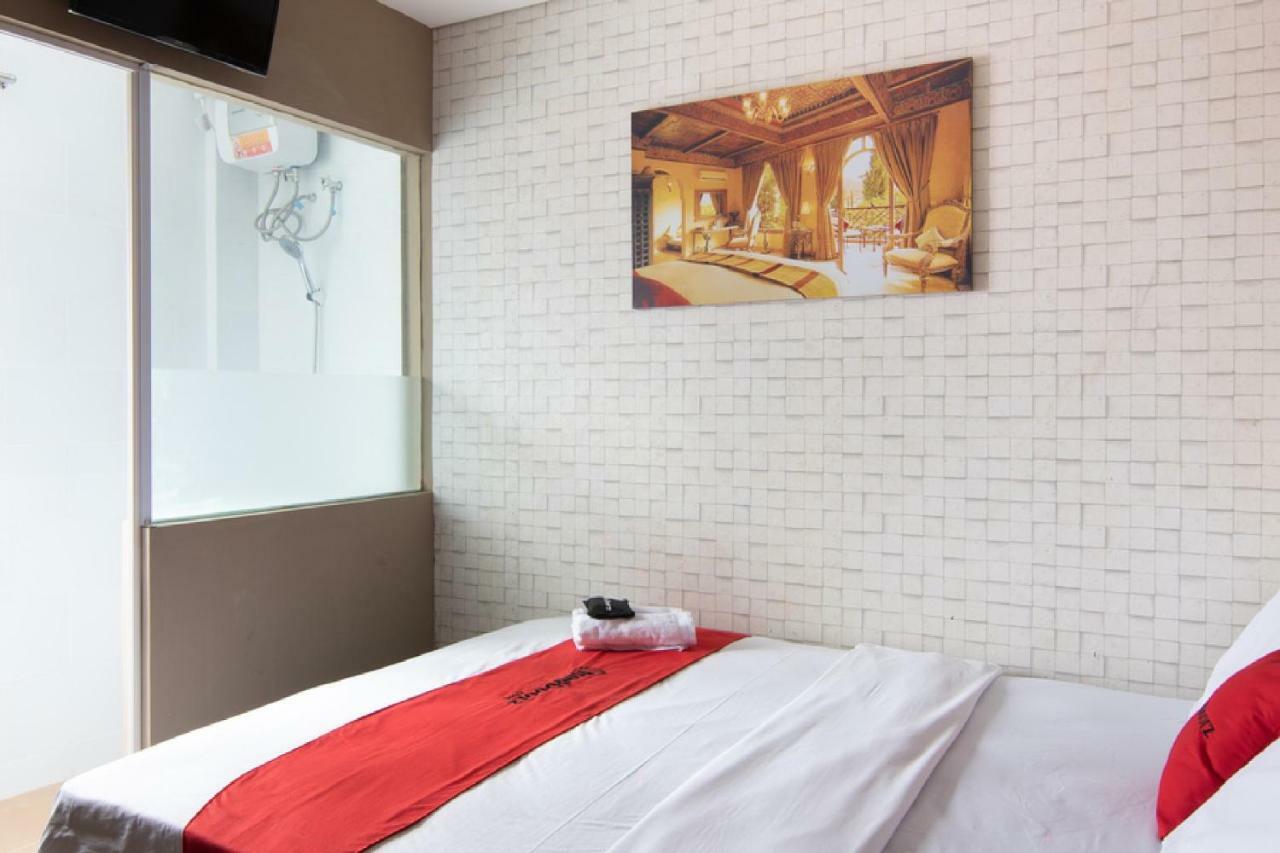Reddoorz Plus Near Hayam Wuruk 2 Jakarta Eksteriør bilde